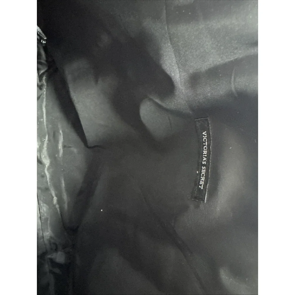 Victoria's Secret Duffle Bag Gym Duffel Travel Tote Carrying Case Black 12